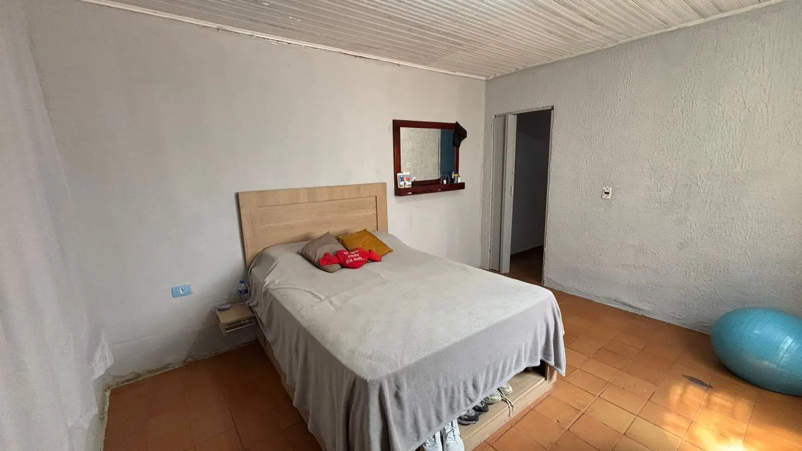Imagem VENDO IMPECÁVEL CASA NO BAIRRO JARDIM SABARÁ!