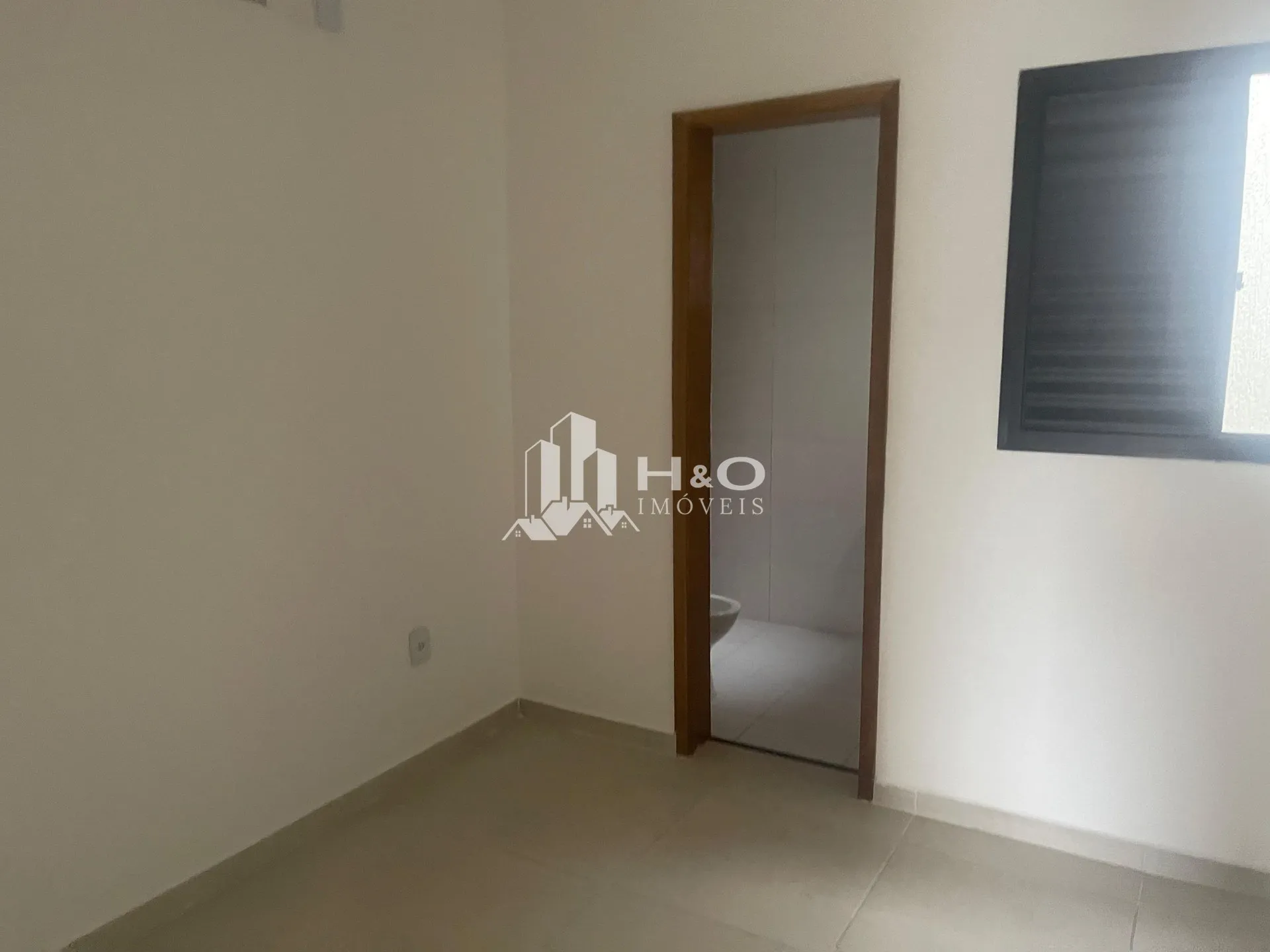 Imagem Oportunidade. Sobrado à Venda em São Miguel Paulista - 2 Suítes, Sacada, Financiamento pelo Minha Casa Minha Vida