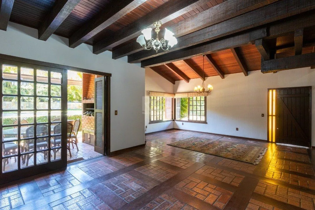 Imagem Casa para Venda - 357.28m², 4 dormitórios, sendo 1 suites, 4 vagas - Jardim Isabel