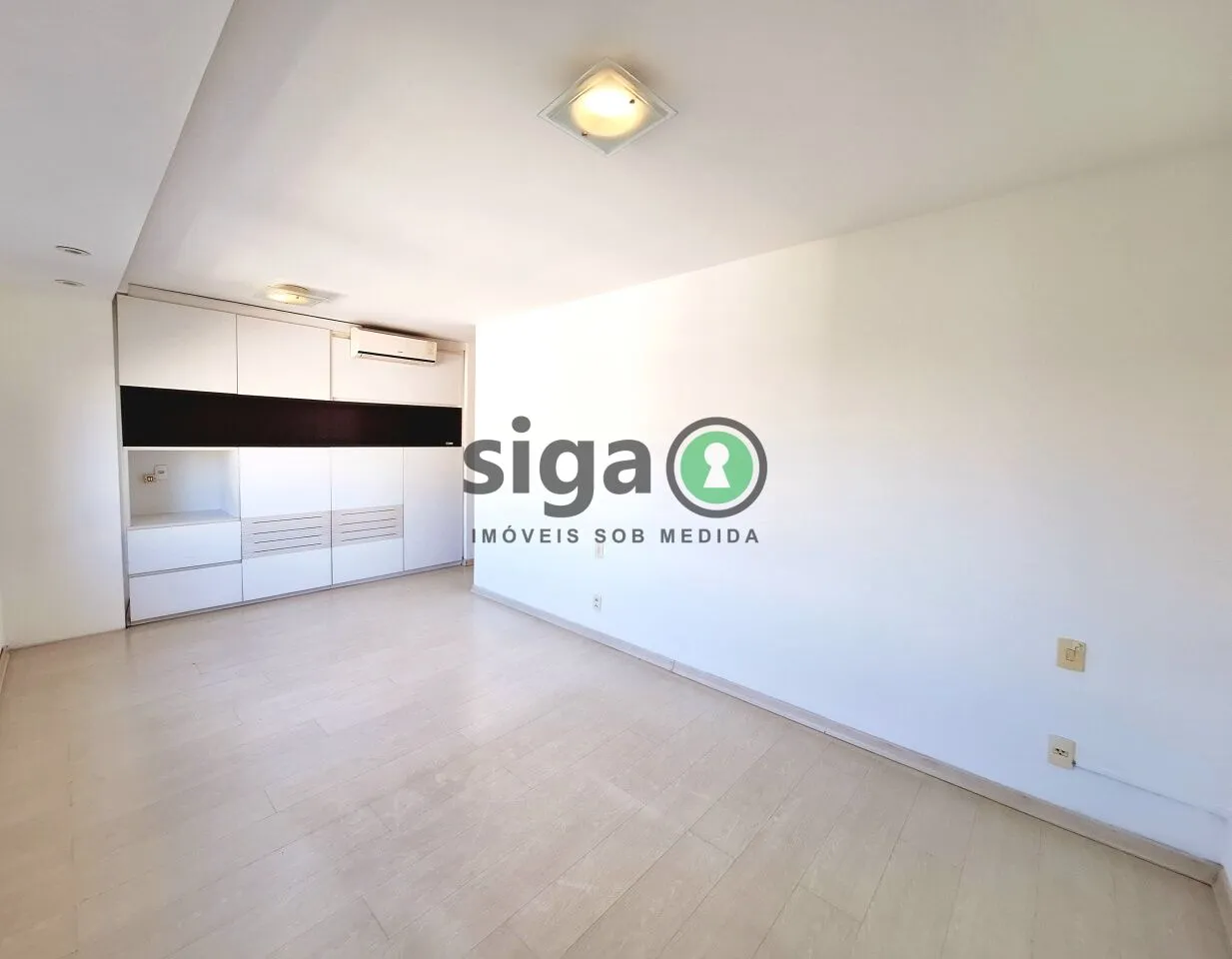 Imagem Cobertura com 3 Quartos, 3 vagas, 266m2, à venda e locação no Panamby