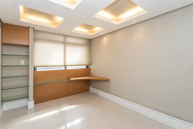 Imagem Sala para venda no bairro Moinhos de Vento em Porto Alegre