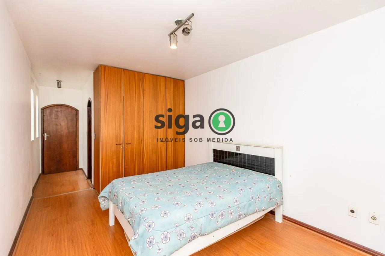 Imagem CASA Á VENDA , COM 327 m2 útil, 5 VAGAS GARAGEM