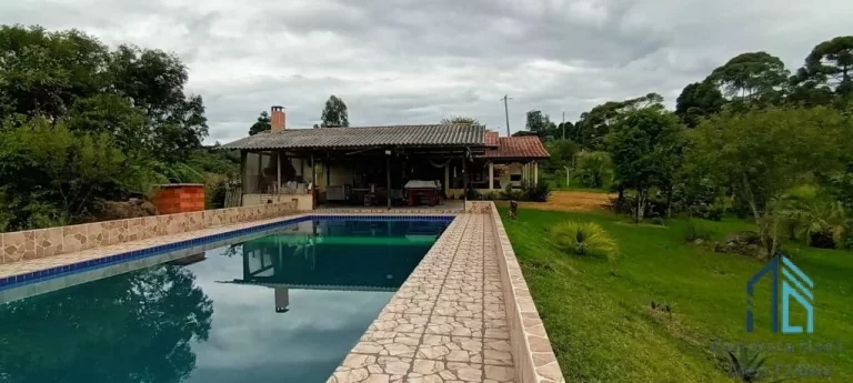 Chácara a venda, com 03 tanques de Peixes, área de plantio, Poço Semi artesiano, em Agudos do Sul - PR