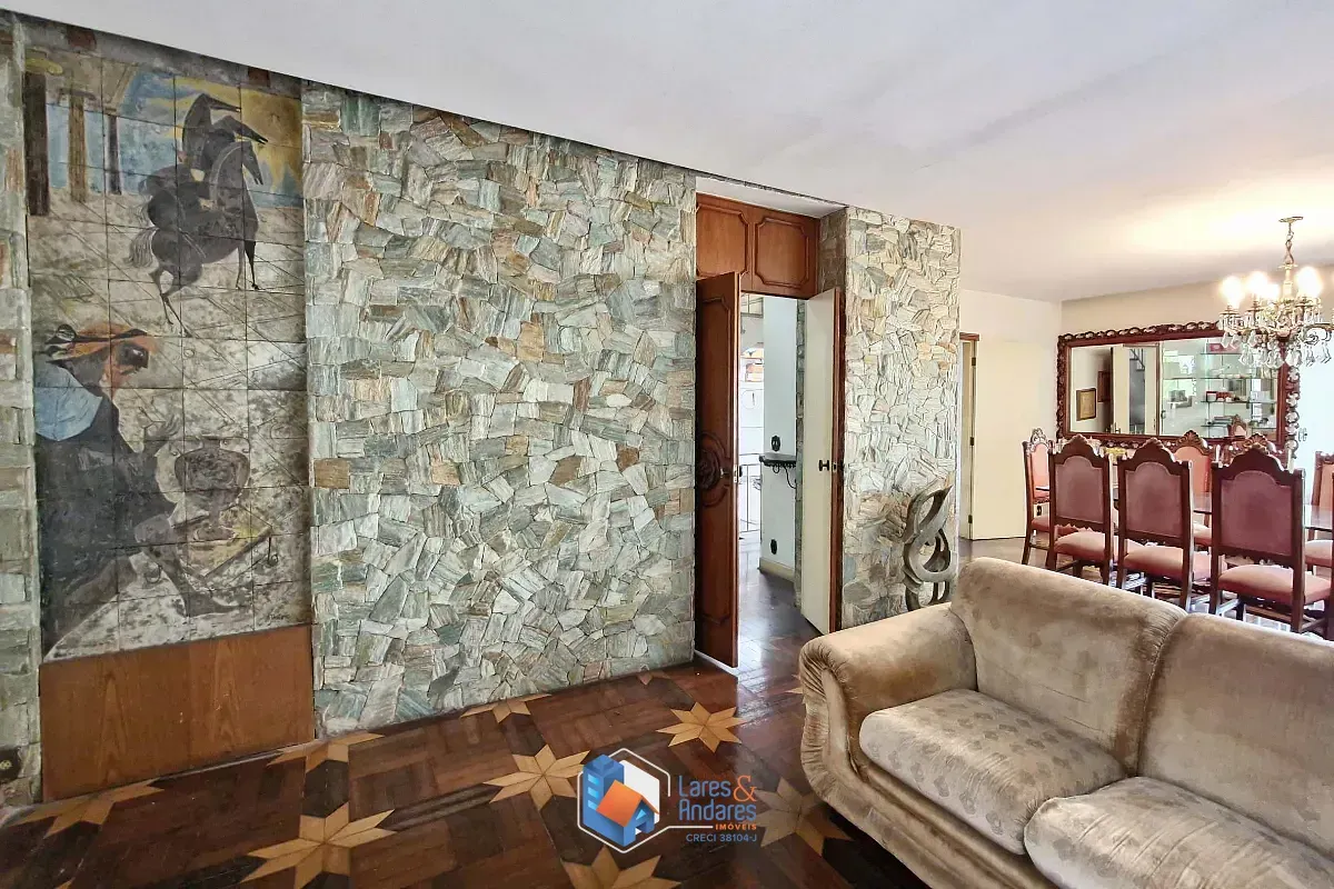 Imagem Sobrado para venda em Cambuci com 6 quartos, sendo 4 suítes, 473m²