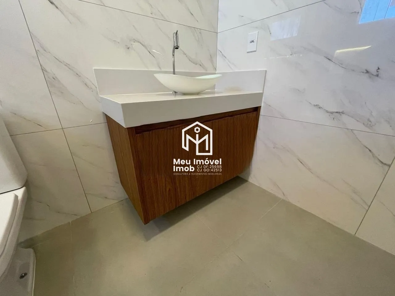 Imagem Casa Condomínio 4 quartos 3 suítes 4 Vagas 300M² Arniqueiras