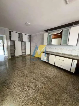 Imagem Sobrado com duas construções no mesmo terreno - versatilidade e conforto