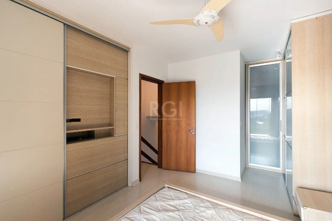 Imagem Casa Condominio para Venda - 262.98m², 3 dormitórios, sendo 1 suites, 2 vagas - Imperial Parque