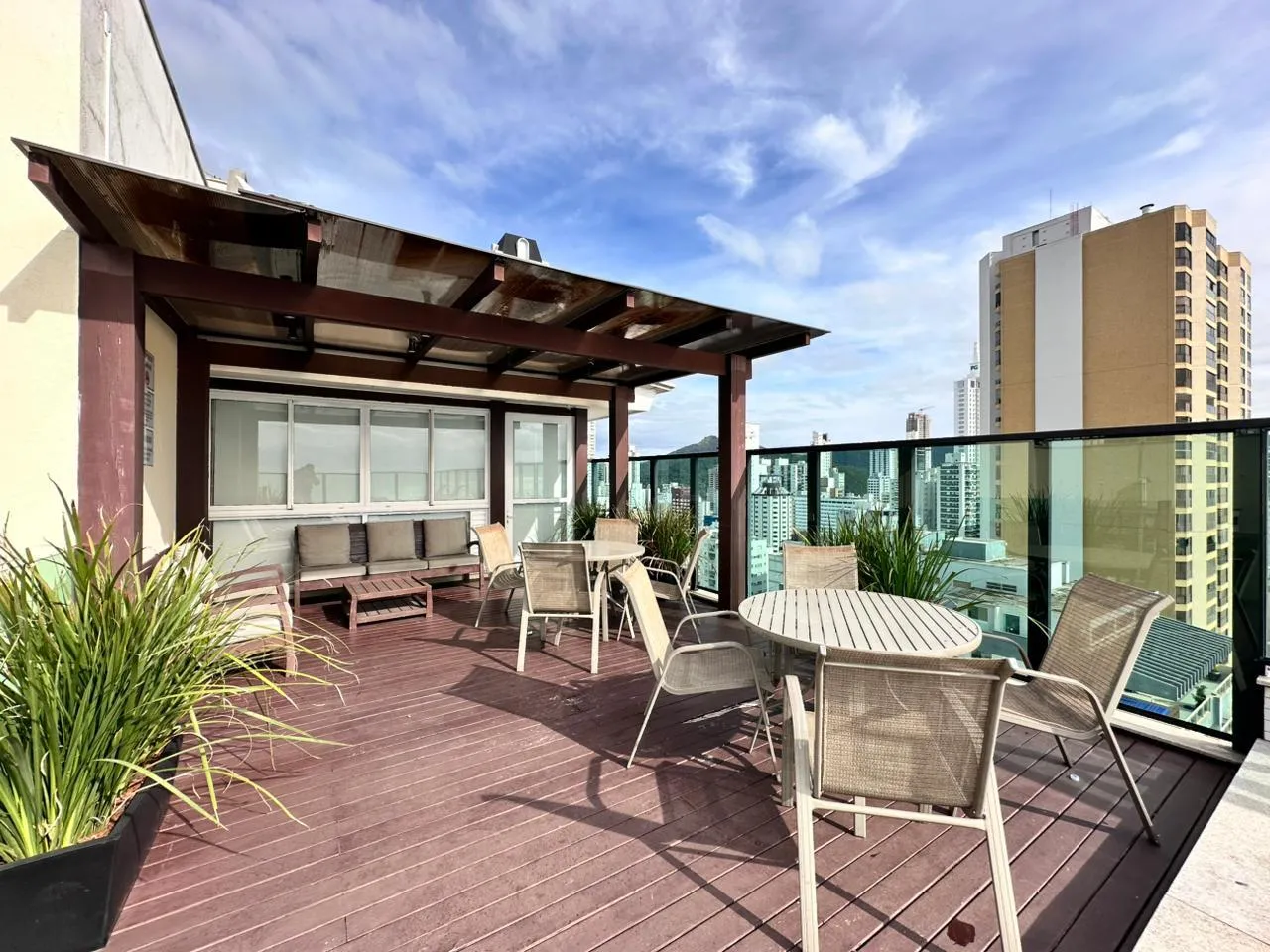 Imagem Apartamento com vista para o mar à venda com 120m2 por R$ 2.440.000,00