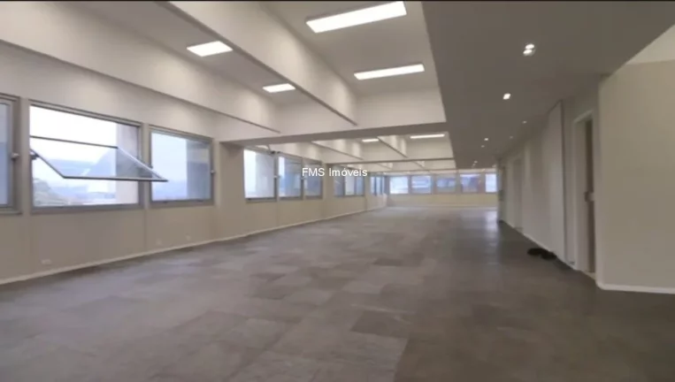 Imagem Conjunto comercial com 415m² e 7 vagas na Vila Olímpia.