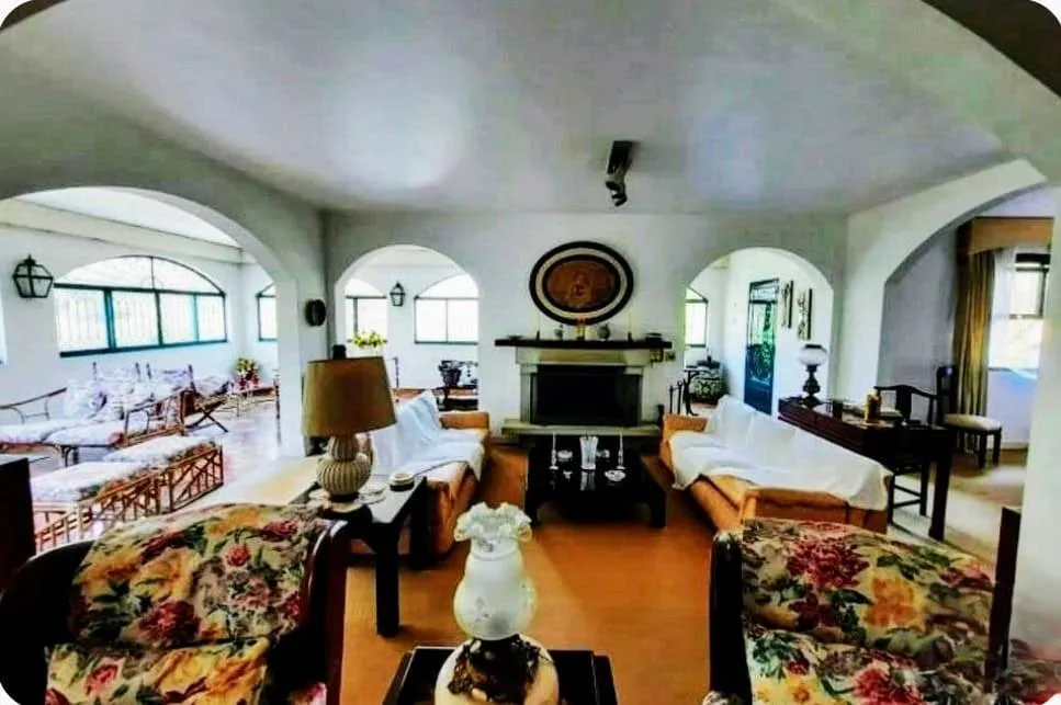 Imagem Casa para Venda em Petrópolis / RJ no bairro Fazenda Inglesa