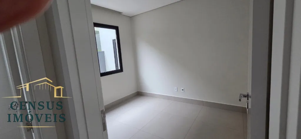 Foto do imóvel: Casa à venda no condomínio Reserva dos Vinhedos em Louveira-SP: com 3 suítes, 2 salas, 5 banheiros, 4 vagas, 270m² de área em Condomínio Reserva dos Vinhedos