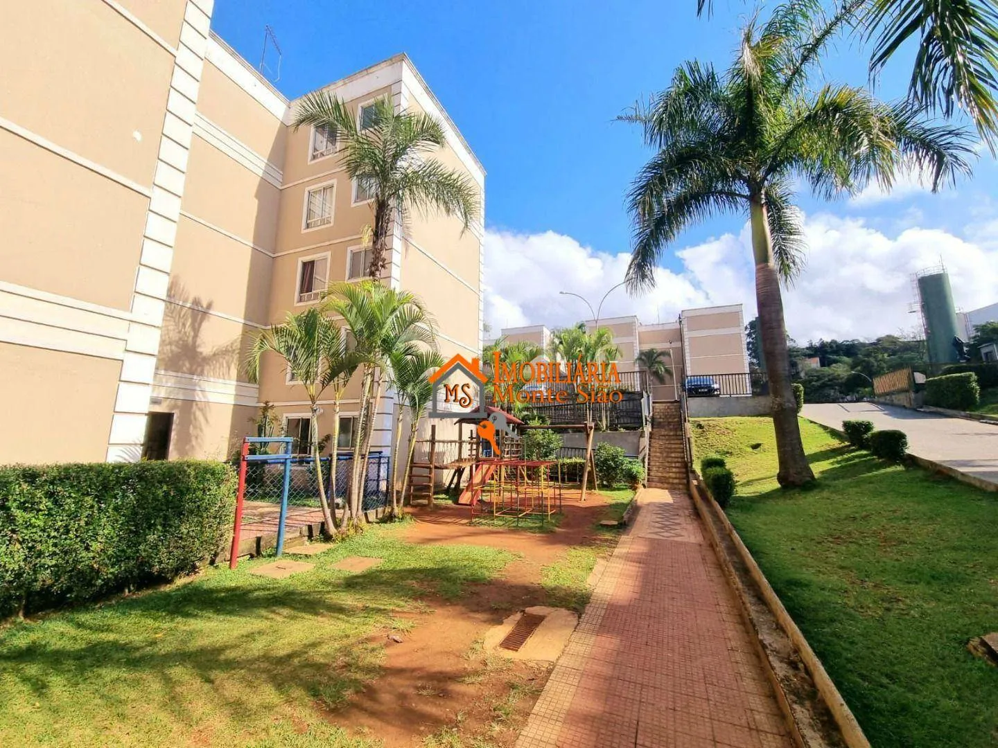 Imagem Apartamento com 2 dormitórios à venda, 44 m² por R$ 240.000,00 - Água Chata - Guarulhos/SP