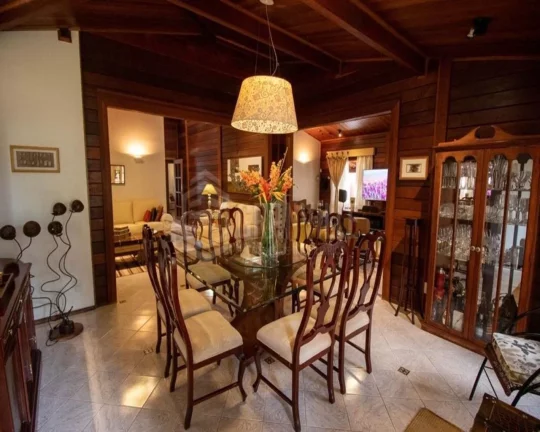 Imagem Village Alvorada!!! SHIS QL 32!!! Casa Térrea com Piscina, Churrasqueira e Sauna!!!