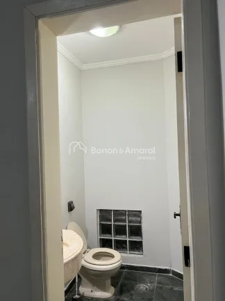 Imagem Em uma das localizações mais valorizadas e desejadas de Barão Geraldo, esta residência reúne co...