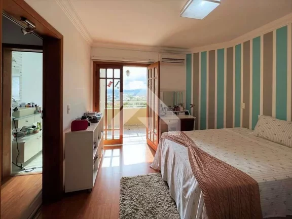 Imagem Casa de Condomínio em Jardim Passárgada I - Cotia