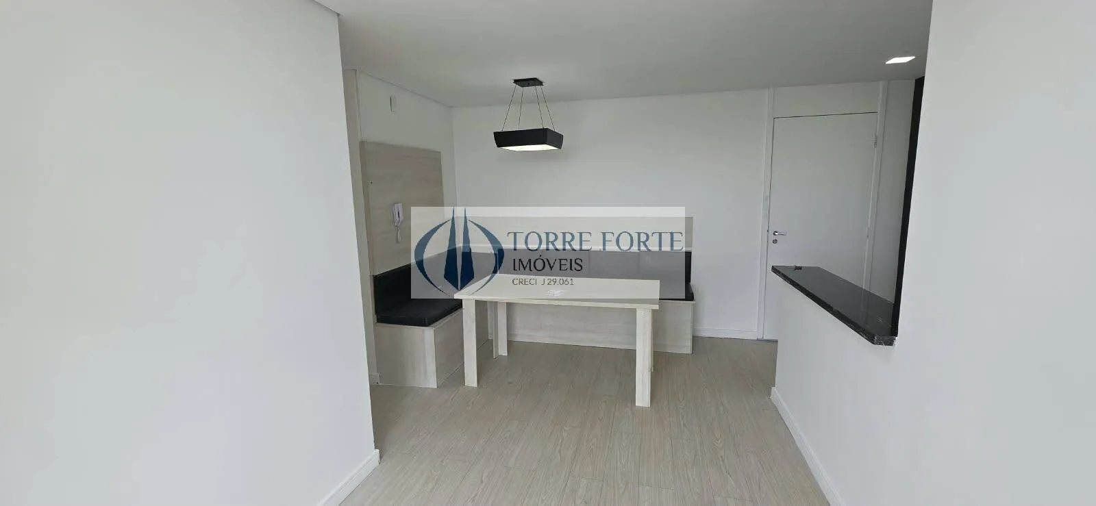Imagem Apartamento semi-mobiliado com lazer completo