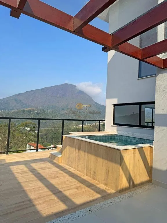 Imagem Casa em Condomínio para Venda em Teresópolis / RJ no bairro Tijuca