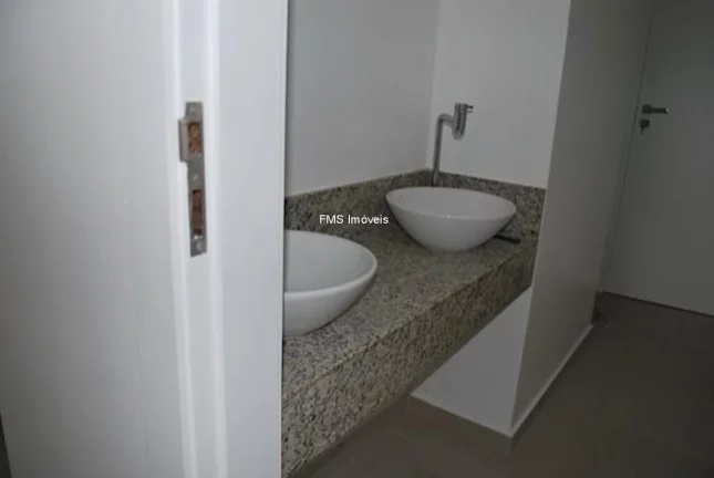 Imagem Galpão com 379m2 no Interlagos