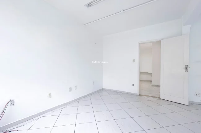 Imagem Conjunto Comercial de Alto Padrão na Consolação: 3 Salas, 1 Vaga, 84m² - Venda ou Locação em São Paulo-SP!