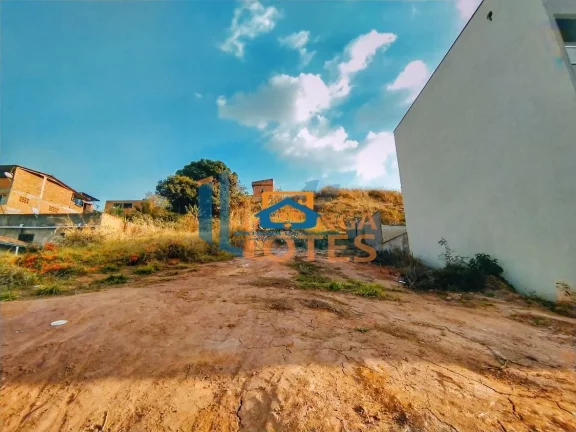 Imagem Lote a venda no bairro Parque Caravelas - Santana do Paraíso