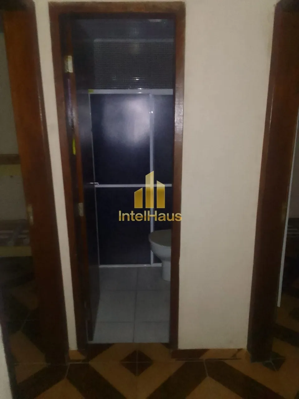 Imagem Em Itapoá, no Balneário Uirapuru, há uma casa com grande potencial para quem busca uma oportunida...