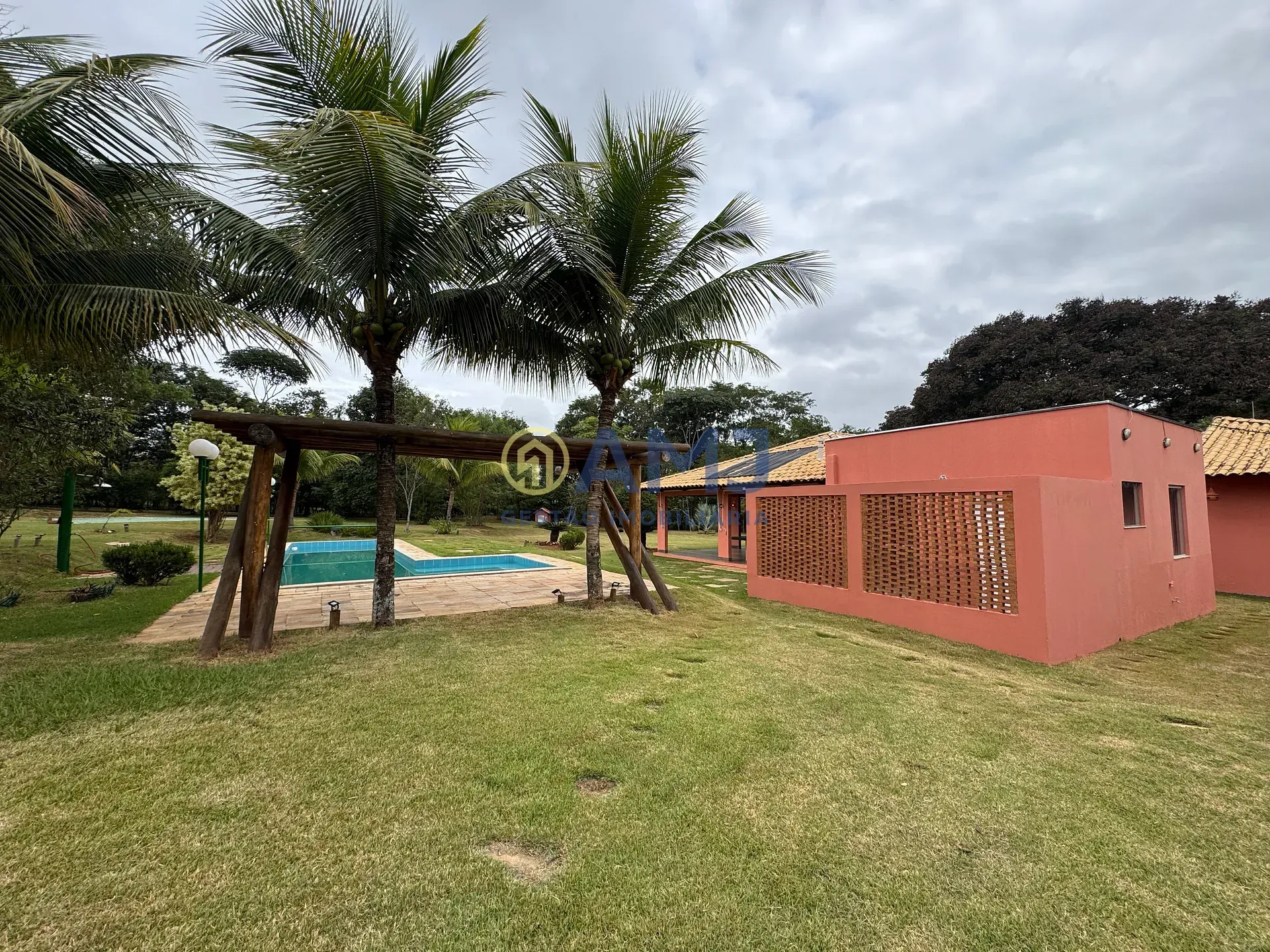 Imagem Casa de Alto Padrão para Aluguel no Condomínio Alto da Boa Vista - Senador Canedo