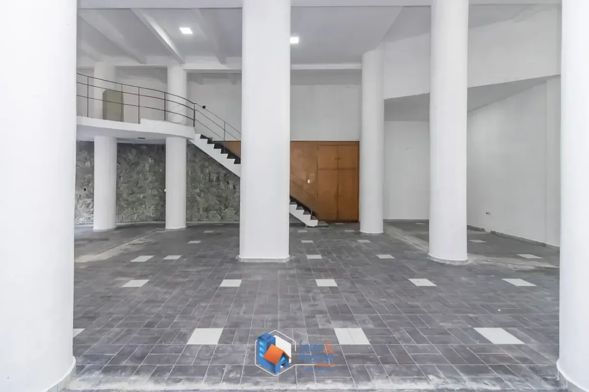 Imagem Loja de rua para venda e locação em Santa Cecília, 255m²