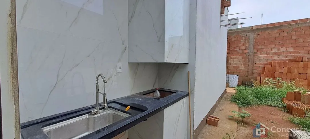 Imagem Casa com 3 dormitórios à venda, 231 m² por R$ 750.000,00 - Afonso Queiroz - Patos de Minas/MG