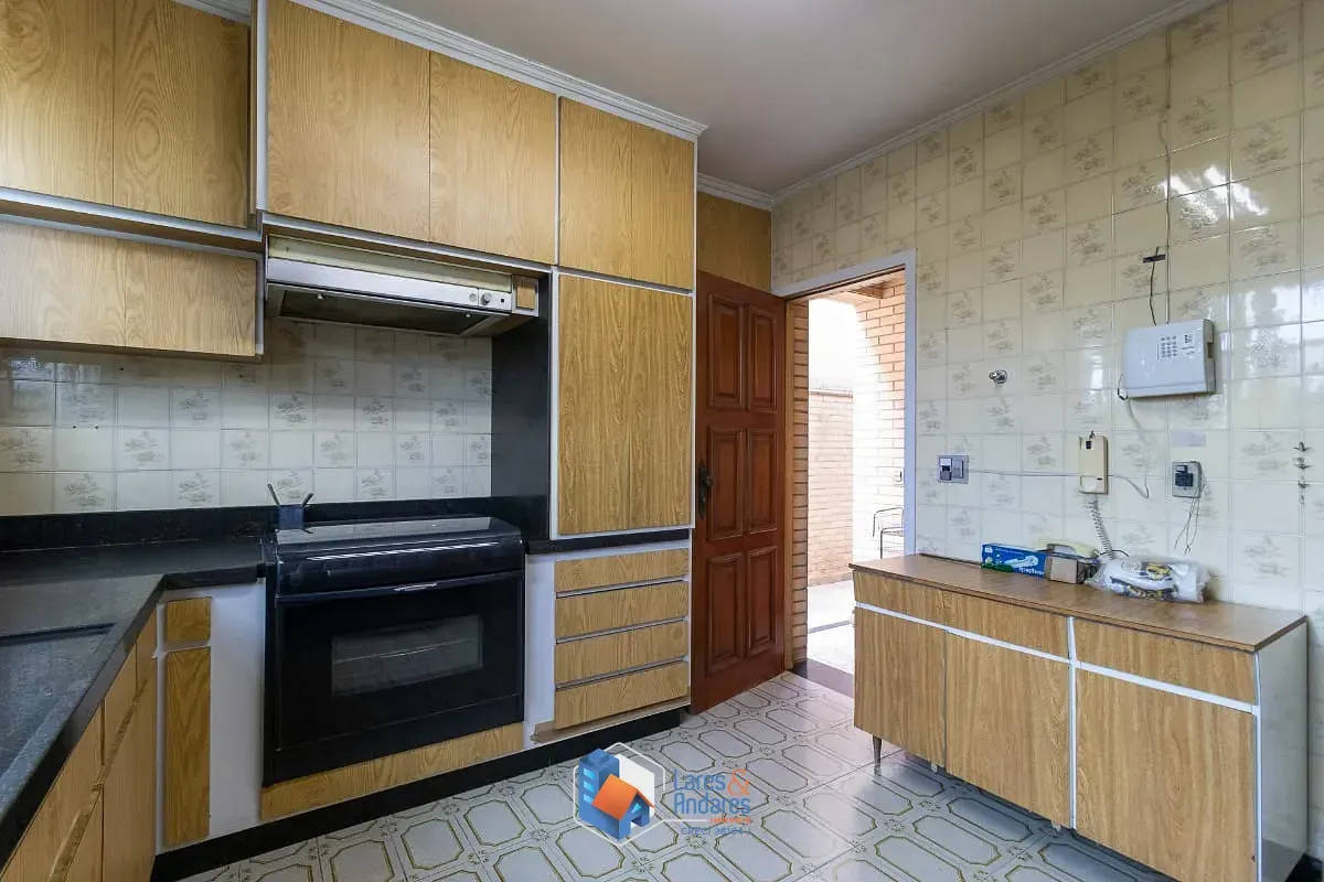 Imagem Casa para venda em Vila Carrão com 3 quartos, sendo 3 suítes, 382m²