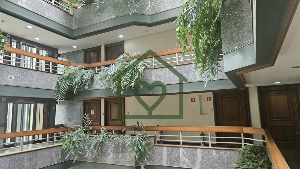 Situada na prestigiada Avenida Dom Pedro II, esta área privativa de 75,61 m² oferece conforto e pr...