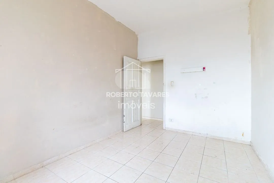 Imagem Prédio Bom Retiro - Com 2 andares, 4 aptos. de 90m² cada, 700 m² de área útil total, Loja no térreo com 300m².