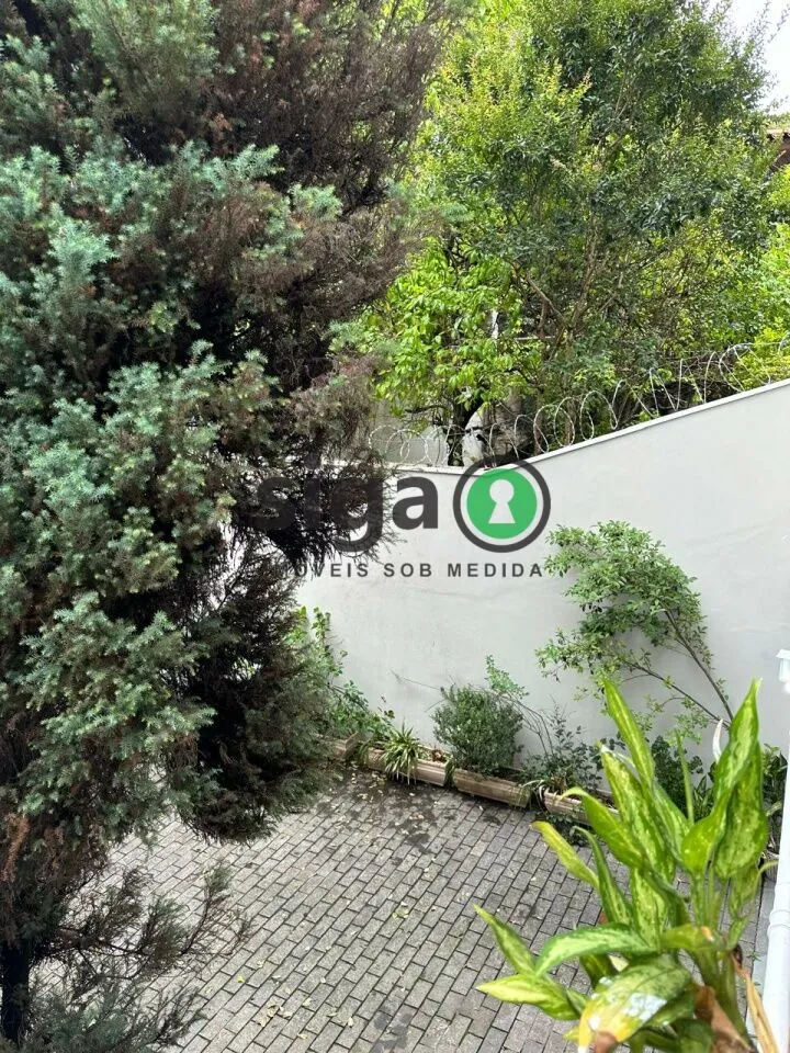 Imagem Sobrado á Venda - 250m², 4 quartos , 5 vagas na Vila Guarani (Zona Sul) !!