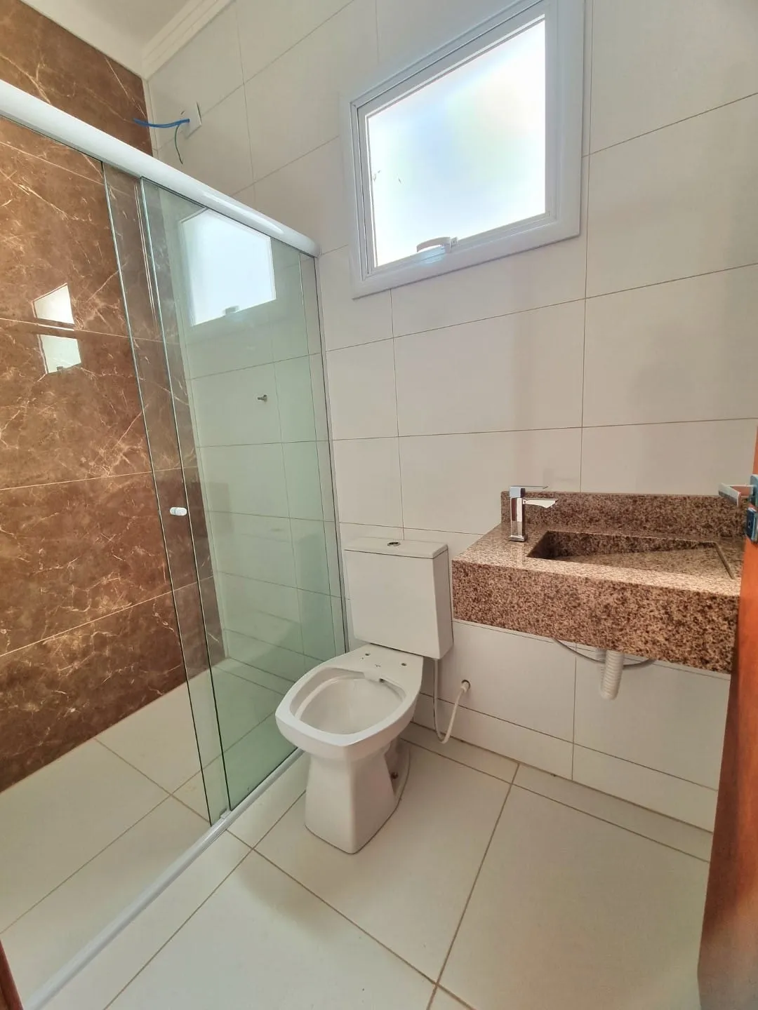 Imagem Casa Térrea com 2 Dormitórios, Terraço Gourmet Privativo, Localização Central e Acabamento Sofisticado