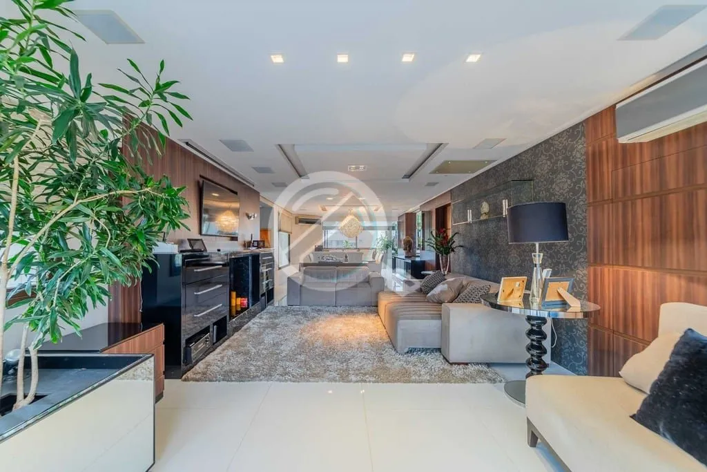 Imagem Apresentamos um sofisticado apartamento no bairro Petrópolis, com 266 m² de área privativa, ofere...