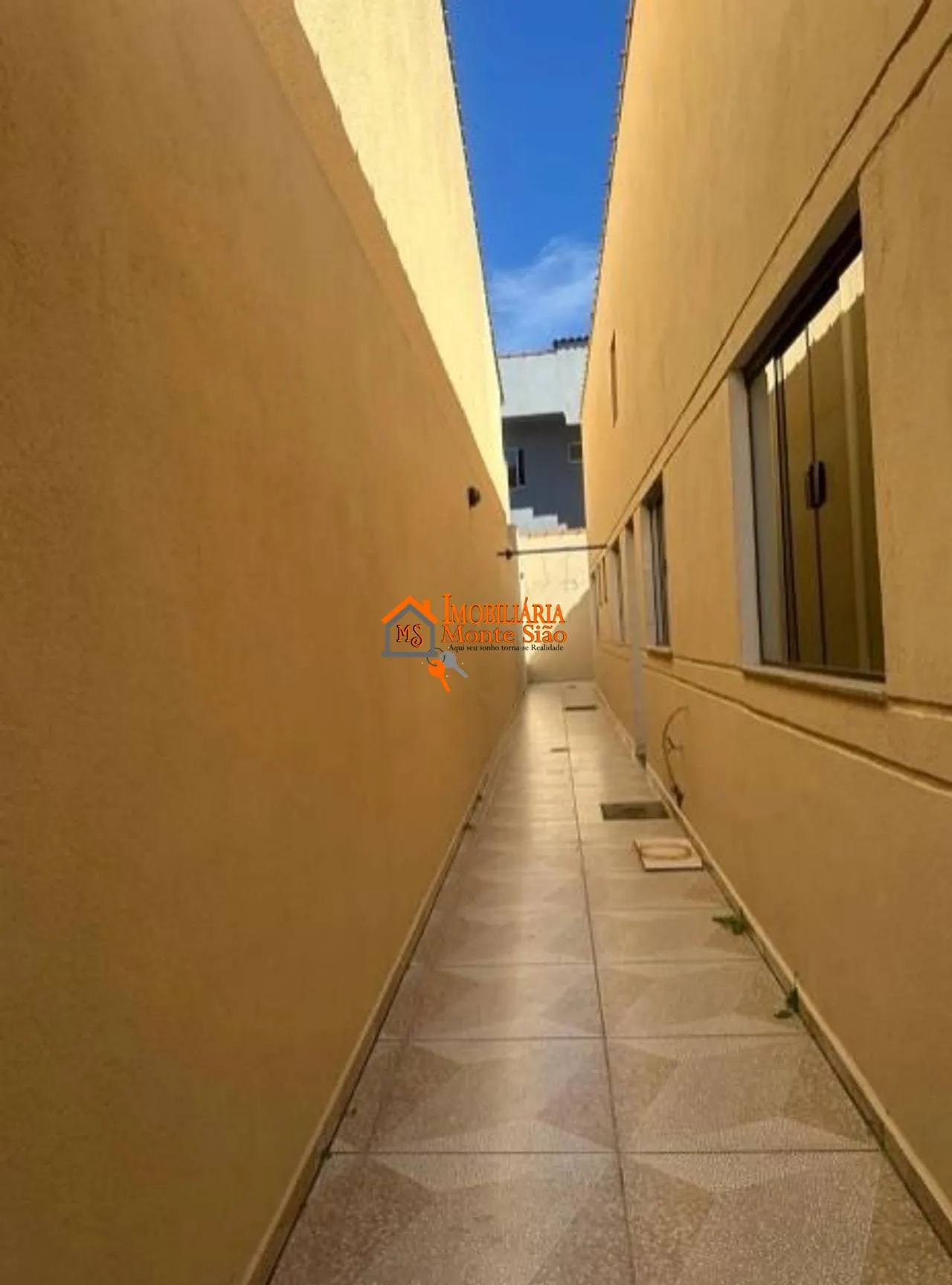 Imagem Casa com 2 dormitórios à venda, 175 m² por R$ 658.000,00 - Carmela III - Guarulhos/SP