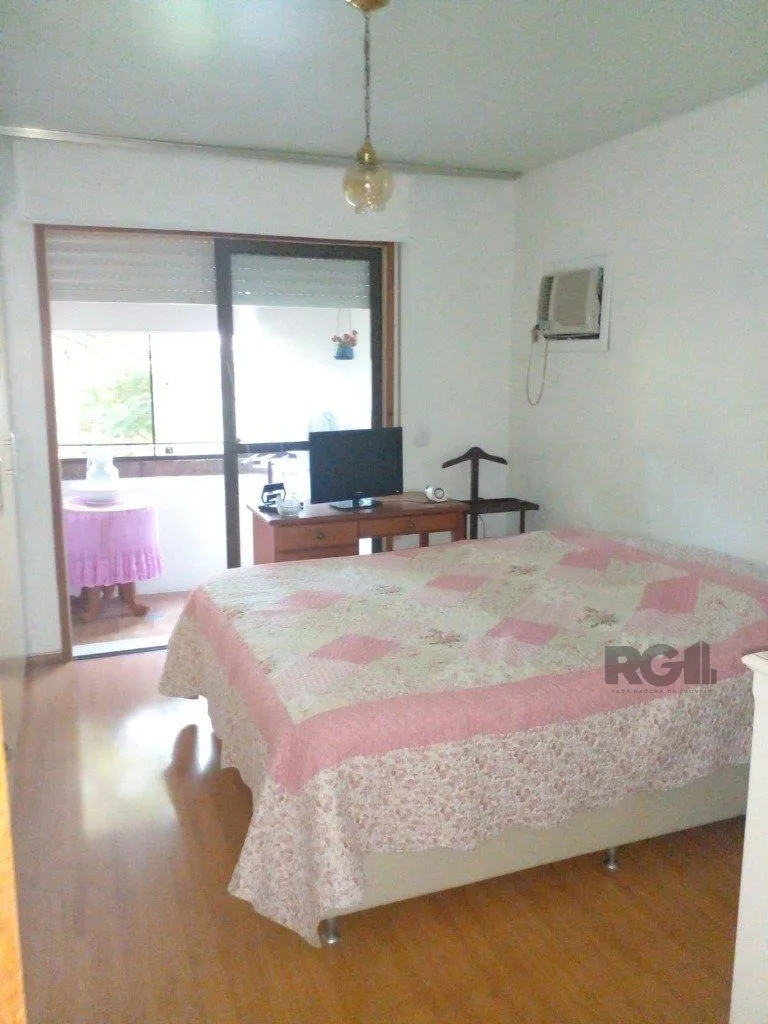Imagem Apartamento de 2 dormitórios, 2 banheiros e 1 vaga de garagem no Bairro Petrópolis