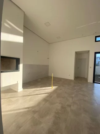 Imagem ESTILO EM ALTO PADRÃO!!! Casa térrea com 2 dormitórios, condomínio fechado