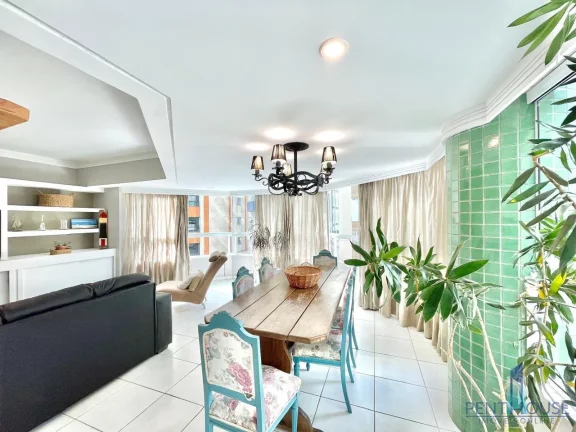 Imagem Apartamento Quadra Mar para Venda em Balneário Camboriú, CENTRO, 3 dormitórios, 1 suíte, 2 banheiros, 2 vagas