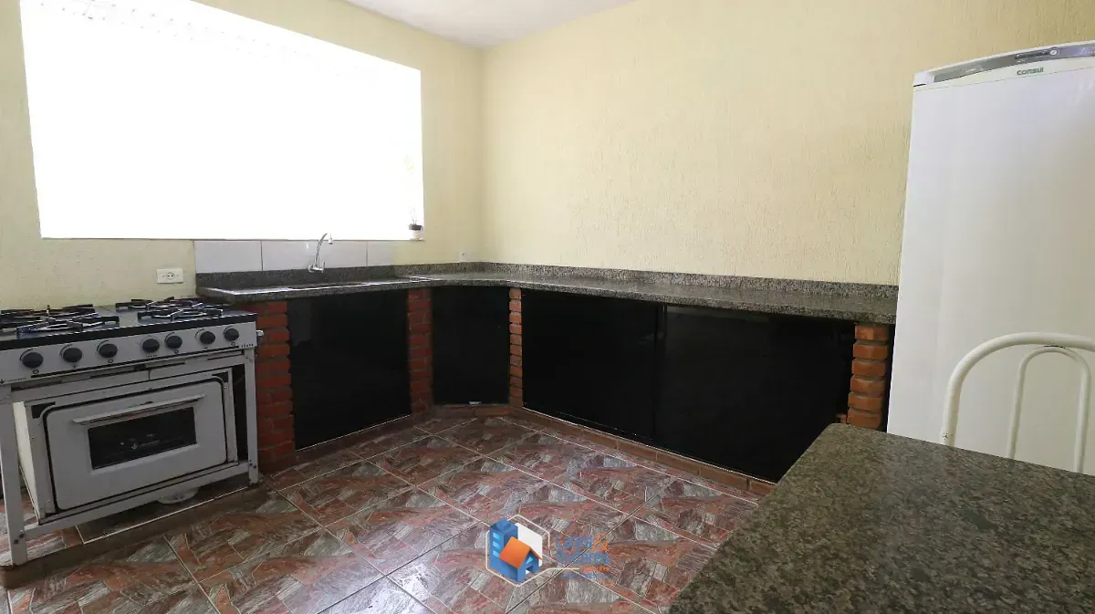 Imagem Sobrado para venda em Tremembé com 3 quartos, sendo 1 suíte, 190m²