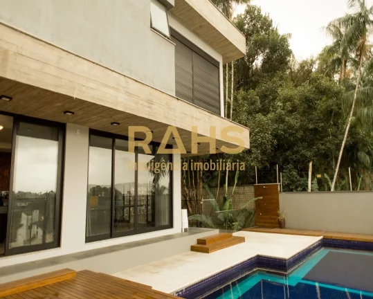 Residência alto padrão com design moderno, privacidade e exclusividade junto à natureza América,...