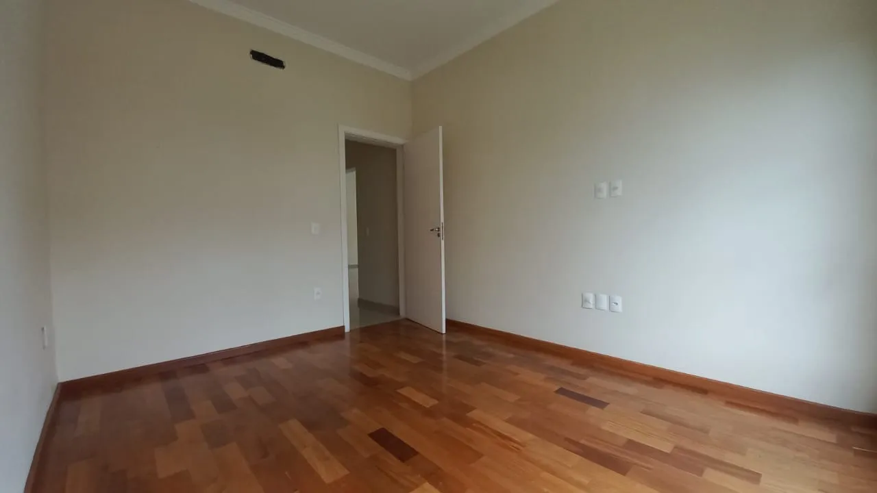 Imagem "Residência Excepcional: Viva o Sonho no Condomínio Mont Blanc em Sorocaba!"