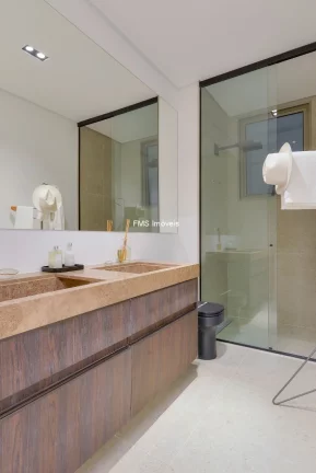 Imagem Apartamento à venda no Itaim Bibi com 3 suítes, 3 vagas, Lindenberg.