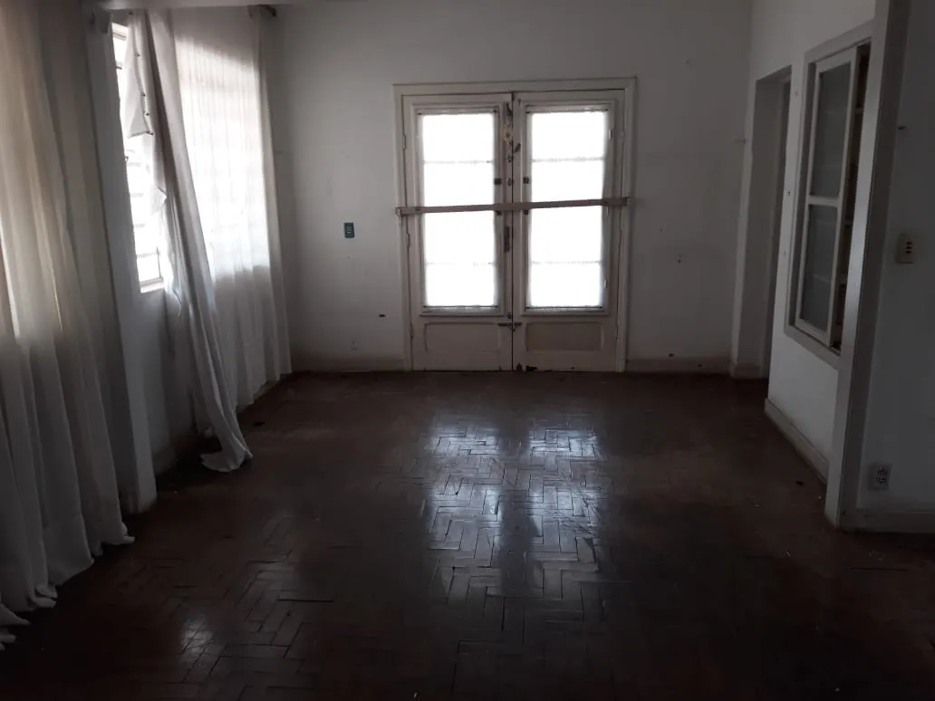 Imagem Casa à venda 4 Quartos, 1 Vaga, 1000M², Centro, Taubaté - SP