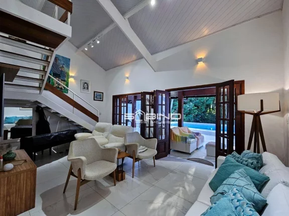 Imagem Casa à venda com 4 dormitórios 2 suítes 275m² de área útil, na Riviera de São Lourenço - Bertioga SP