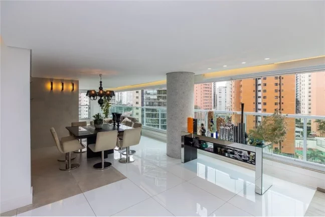 Imagem Apartamento Alto Padrão à Venda Em Moema Pássaros Com 4 Suítes e 4 Vagas