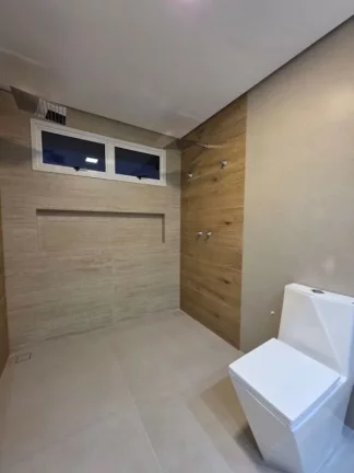Imagem Casa à venda no Santo Inácio - Atrás o Parque Barigui