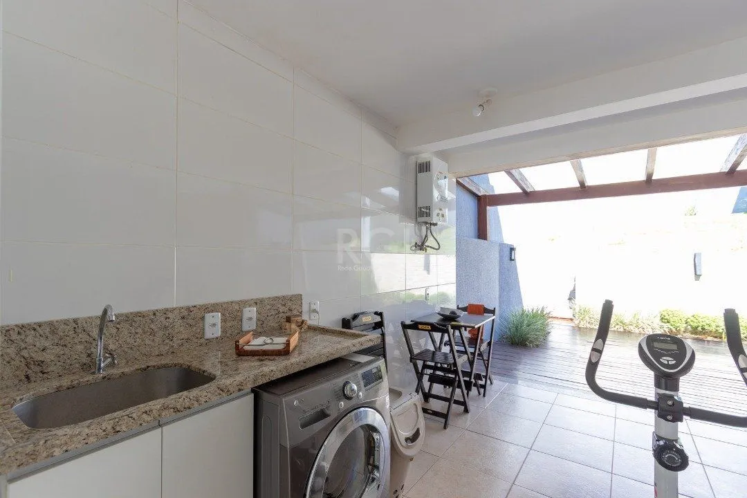 Imagem Casa para Venda - 168m², 3 dormitórios, sendo 1 suites, 2 vagas - Imperial Park