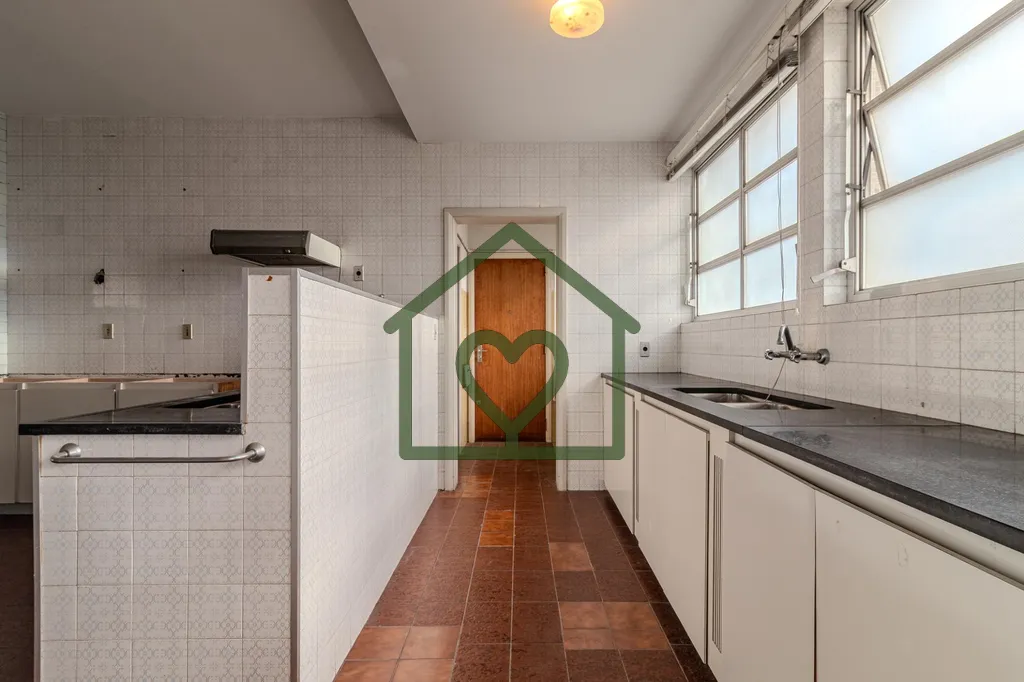 Imagem Referência em um dos endereços mais icônicos de Porto Alegre, este apartamento no Edifício Troca...