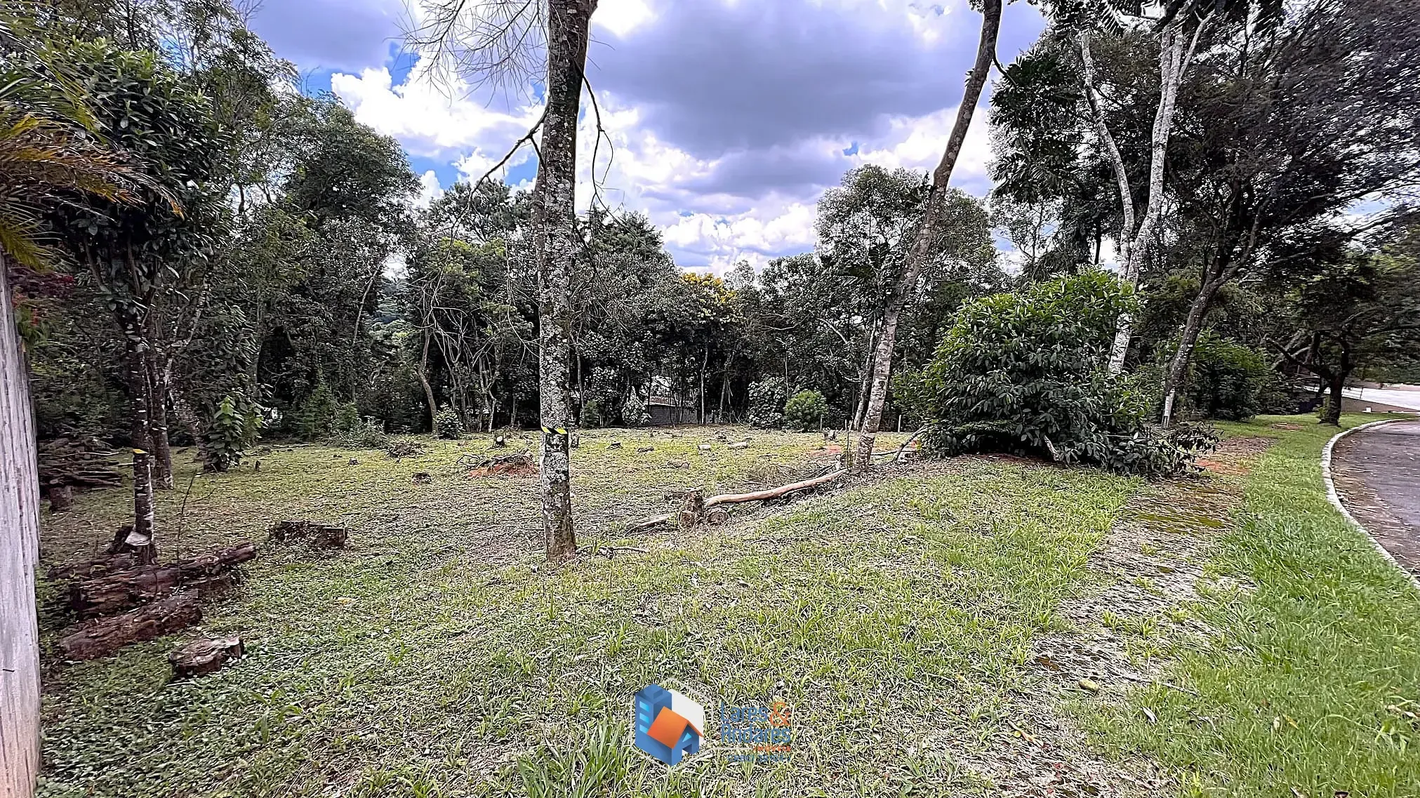 Foto do imóvel Terreno à venda, Vila de São Fernando, Cotia, SP em Rua Janina