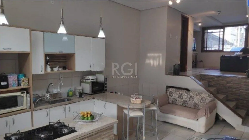Imagem Casa para Venda 3 dormitórios no Partenon